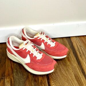 Women’s pink Nike Waffle Debut size 10.5.